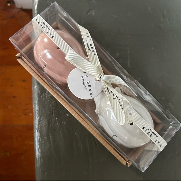 Rae Dunn Pig Salt & Pepper Shakers - Picture 4 of 9